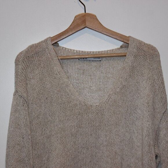Zara Tan V-Neck Drop Shoulder Ribbed Knit Pullover Sweater Women's Size Small - Picture 3 of 11